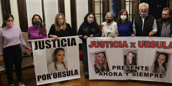 Padres de Ursula Bahillo en la Legislatura