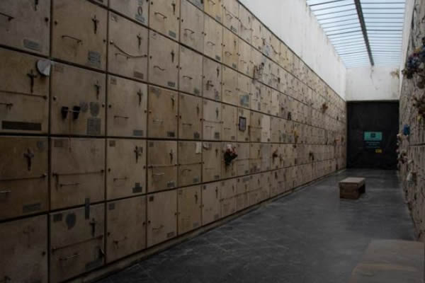 Panteon Centerio de Flores